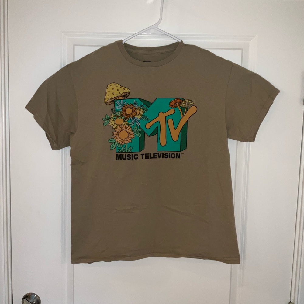MTV Graphic Tee in Brown